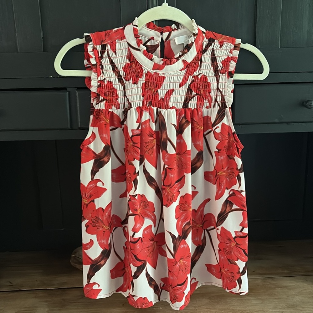 Women’s Kenar floral sleeveless blouse